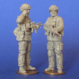 The modern American soldiers. 2 figures