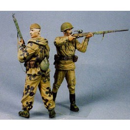 Soviet Snipers.  N. Ilin and P.  Goncharov.  Stalingrad Summer 42.  Two fig. 
