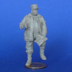 The modern Russian senior officer and driver (for Military-Wheels 1/35 UAZ-469 or other military vehicles )2 figures