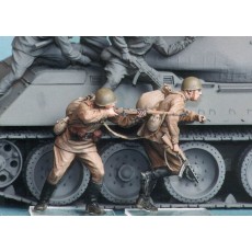 Soviet motor rifle troops №6. Summer 1943-45. Two figures. 